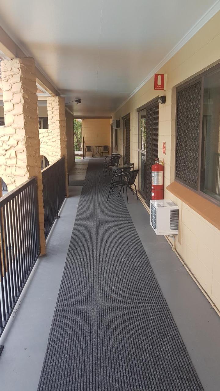 Oasis Inn Apartments Cairns Exterior foto